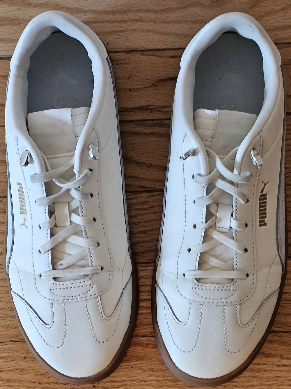 Puma club 5v5 Cream Sneakers with Light Blue Stripe and Gum Sole 9.5 women's